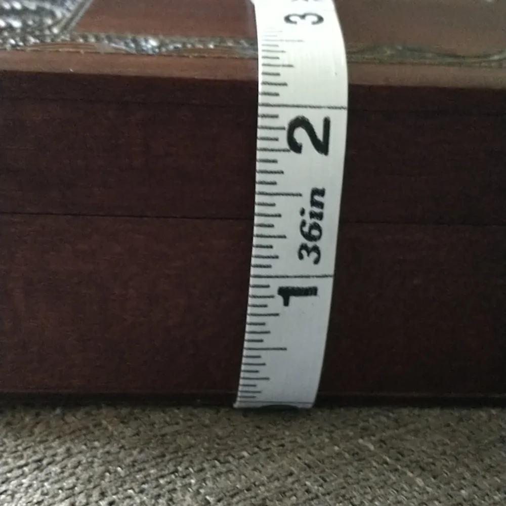 Lovely wood jewelry/trinket box - Picture 12 of 12